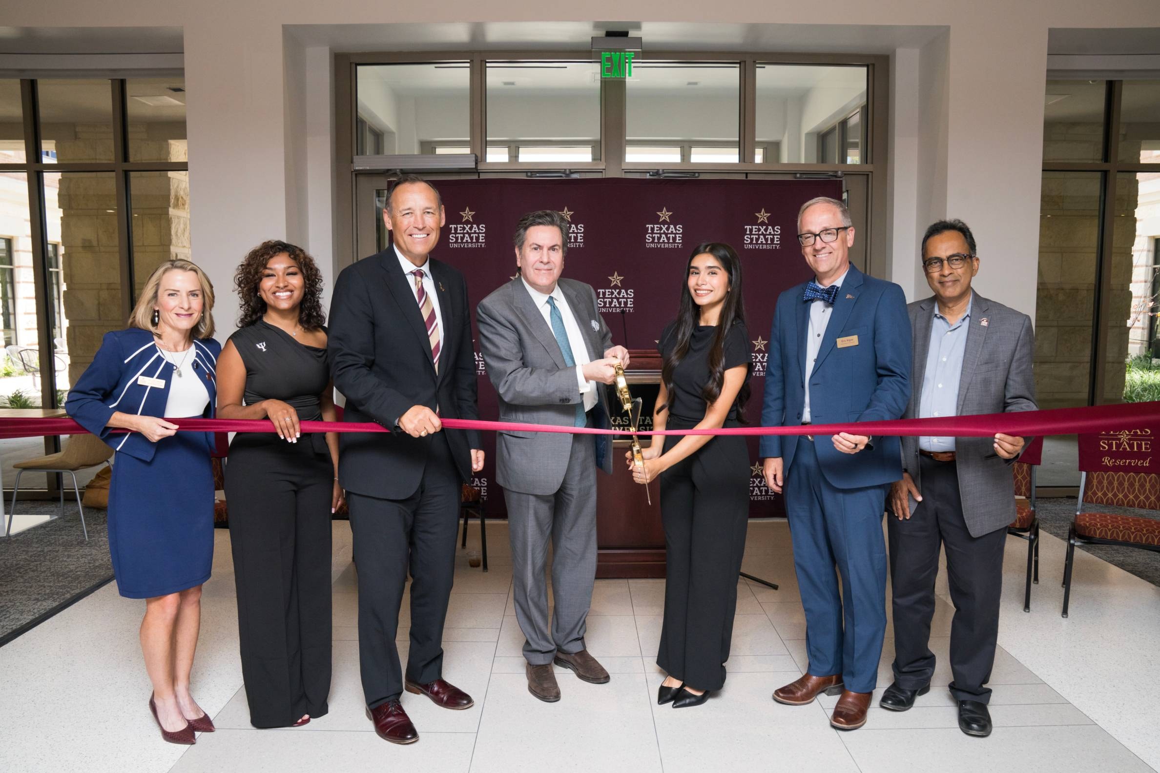 Texas State Dedicates Esperanza Hall at Round Rock Campus